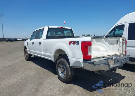2019 Ford F-250 Xl z USA, uszkodzony, nr VIN 1FT7W2BT8KED66097
